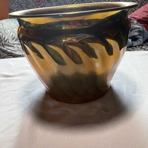 Brass planter